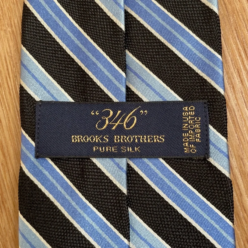 Brooks Brothers silk tie 346 classic preppy blue stripes